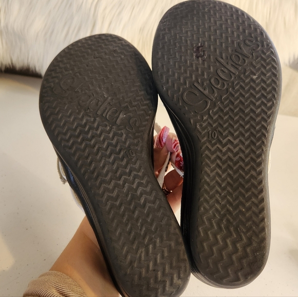 Skechers Womens Size 10 White Glitter Strappy Slip On Wedge Shoes Sandals Comfy - Picture 6 of 7